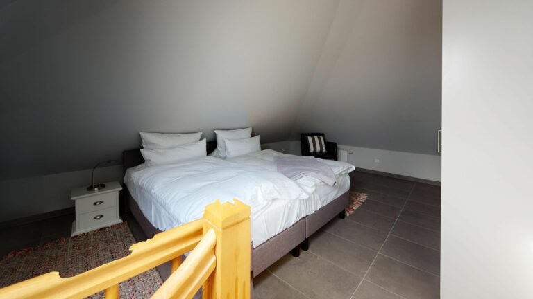 Schlafzimmer im Dachgeschoss von Ferienwohnung Hörnum