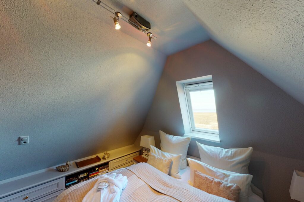 Dachgeschoss Schlafzimmer in Ferienwohnung Hörnum