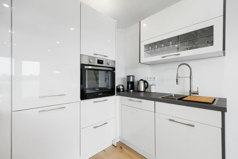 Moderne Küche in Ferienwohnung Hörnum