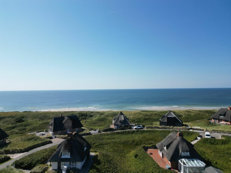Vogelperspektive über Ferienhäuser von Sylt