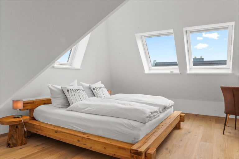 Schlafzimmer einer Ferienwohnung auf Sylt
