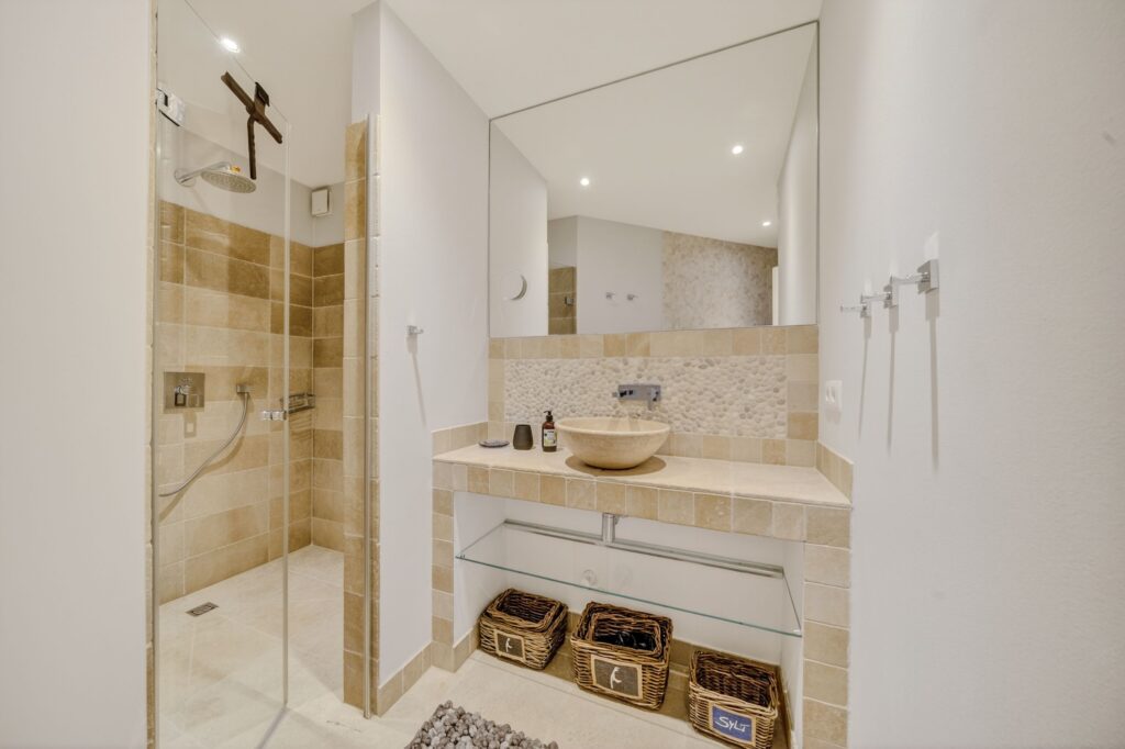 Badezimmer einer Ferienwohnung auf Sylt