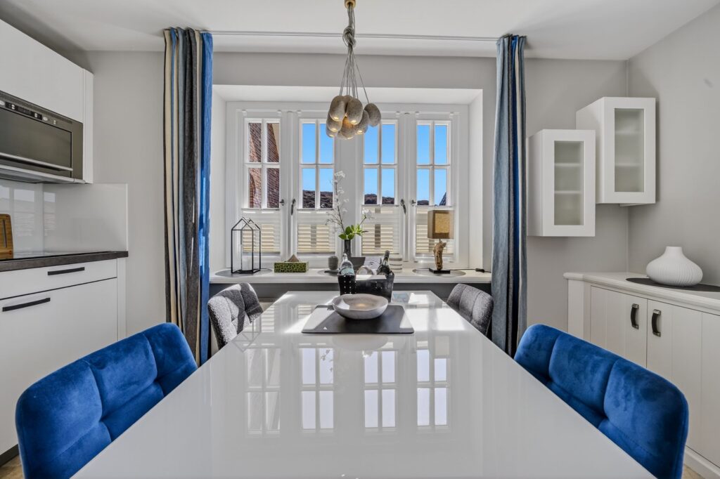 Ess- und Küchenbereich einer Ferienwohnung auf Sylt