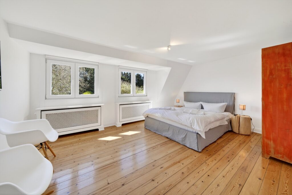 Schlafzimmer einer Ferienwohnung auf Sylt