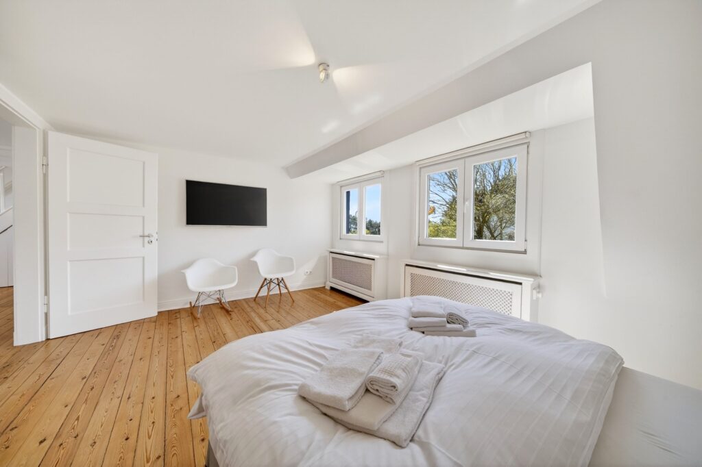 Schlafzimmer einer Ferienwohnung auf Sylt