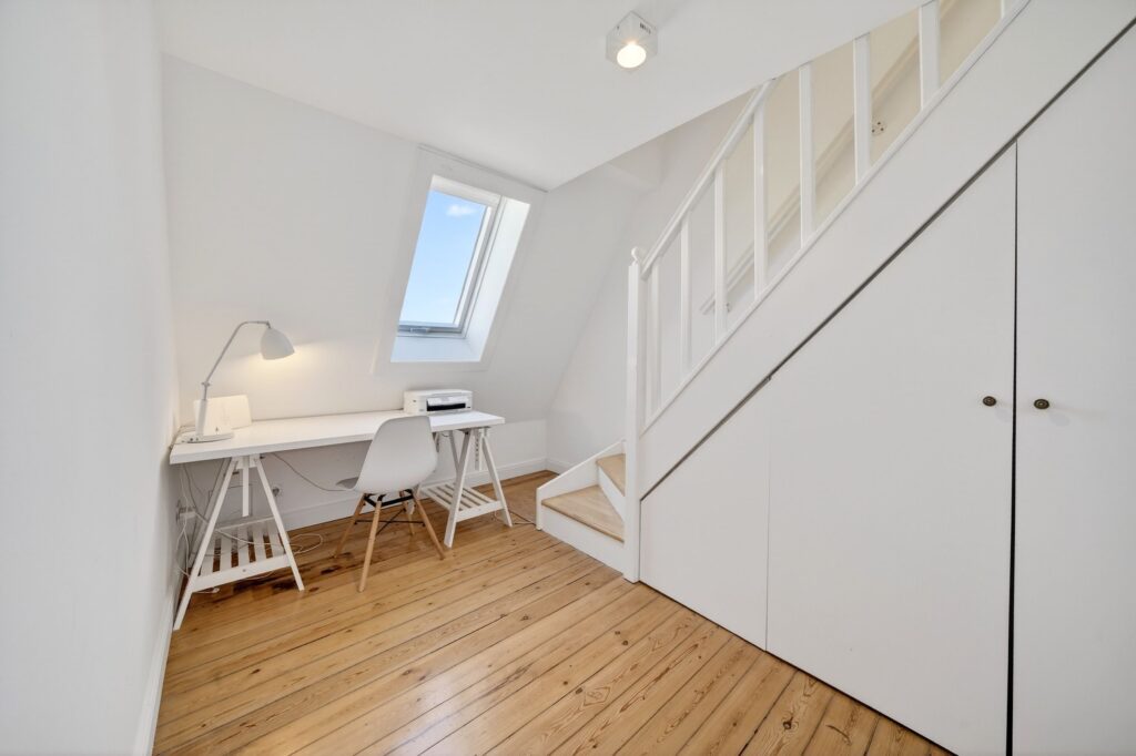 Schreibtisch einer Ferienwohnung auf Sylt