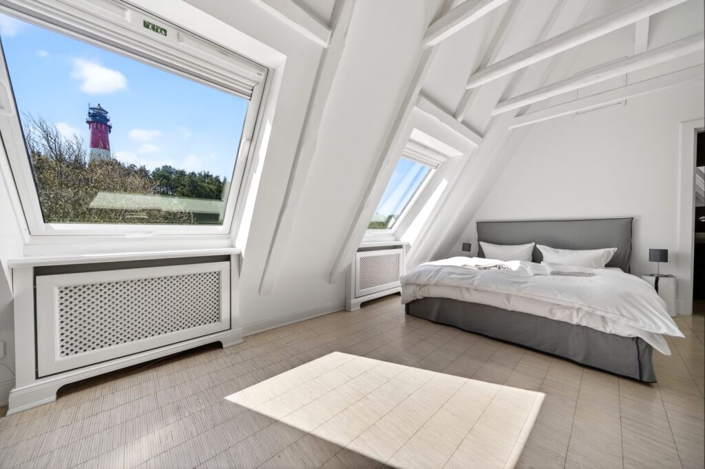 Schlafzimmer einer Ferienwohnung auf Sylt