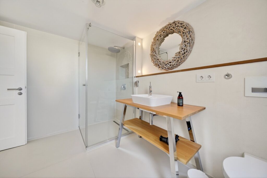 Badezimmer einer Ferienwohnung auf Sylt