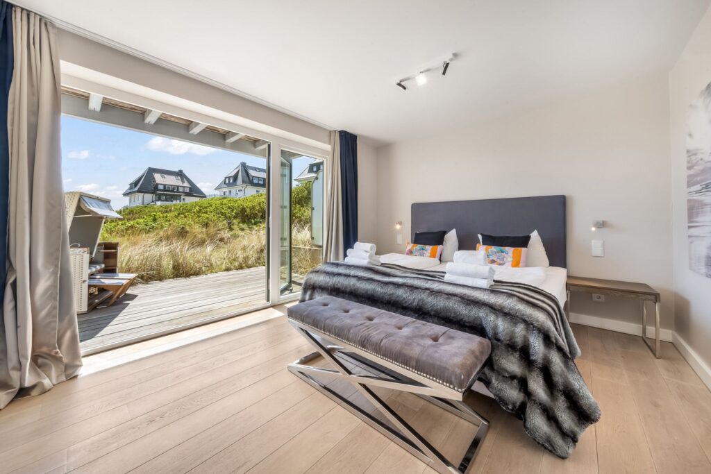 Schlafzimmer einer Ferienwohnung auf Sylt