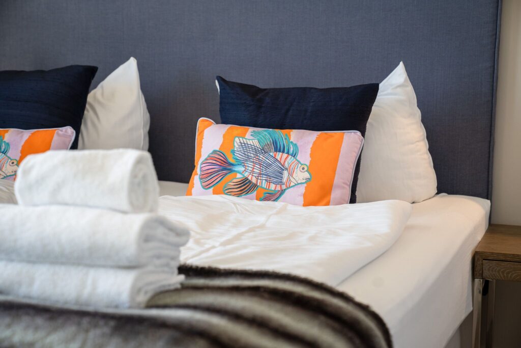 Schlafzimmer einer Ferienwohnung auf Sylt