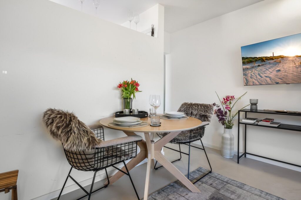Esstisch einer Ferienwohnung auf Sylt