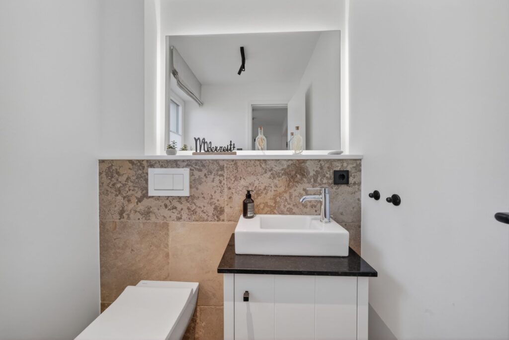 Badezimmer einer Ferienwohnung auf Sylt