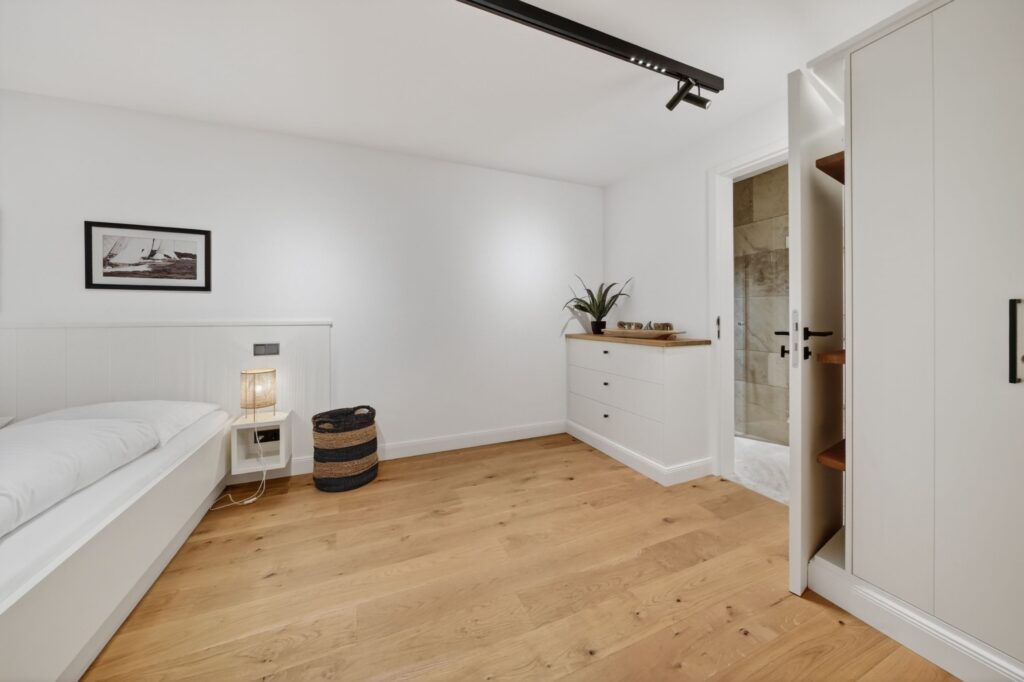 Schlafzimmer einer Ferienwohnung auf Sylt