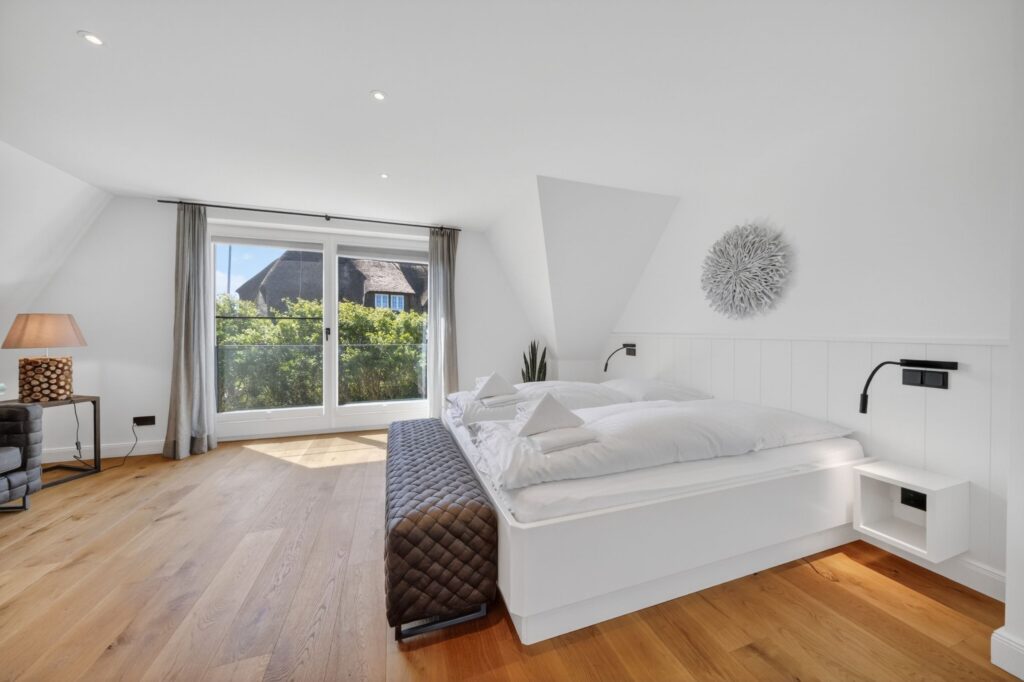 Schlafzimmer einer Ferienwohnung auf Sylt