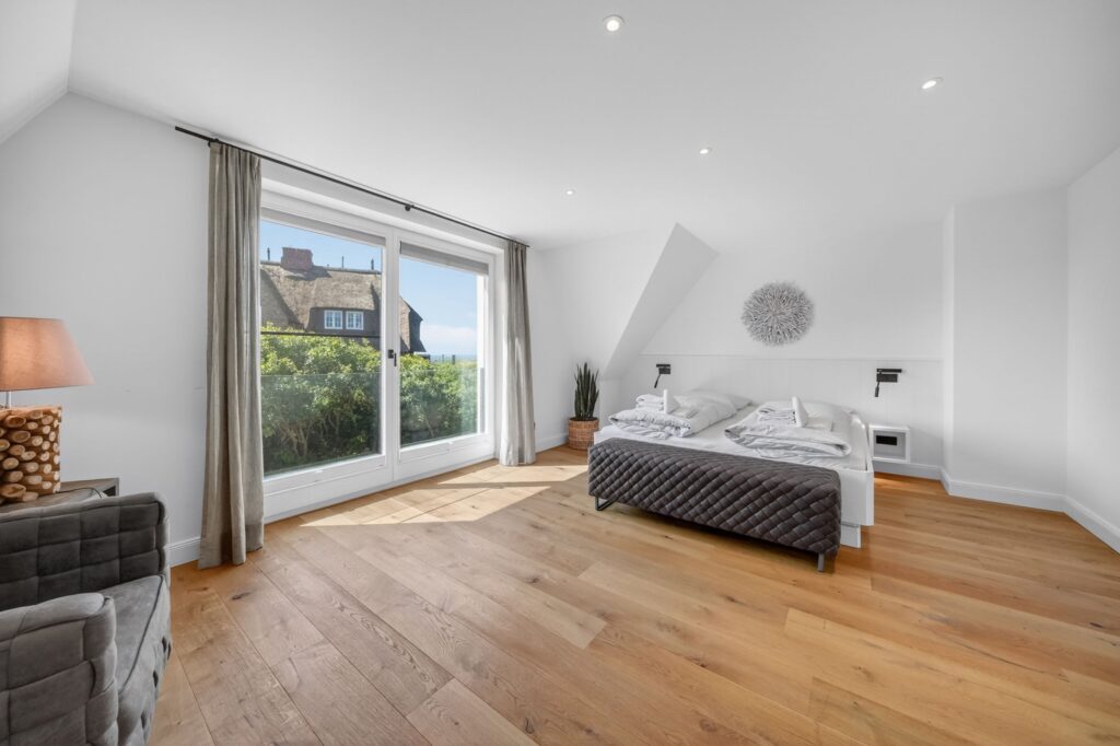 Schlafzimmer einer Ferienwohnung auf Sylt