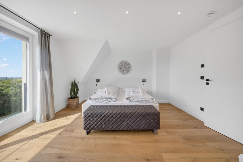 Schlafzimmer einer Ferienwohnung auf Sylt