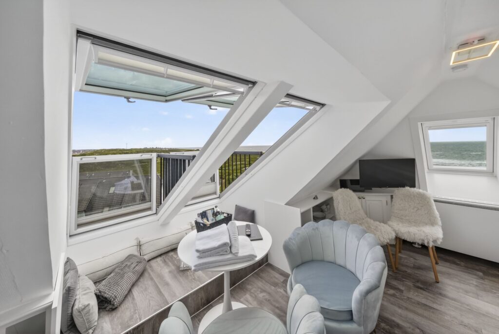 Fensterblick aus einer Ferienwohnung auf Sylt