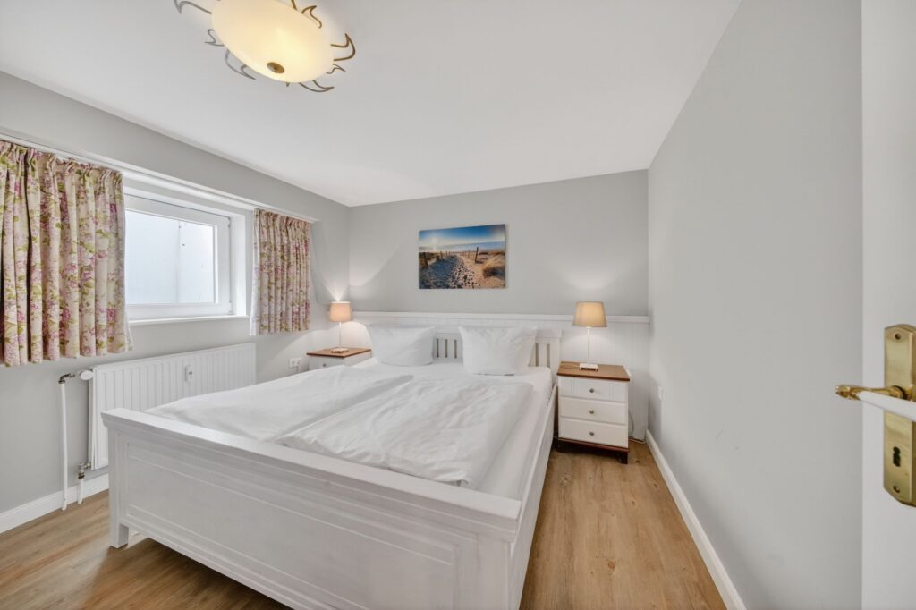 Schlafzimmer einer Ferienwohnung auf Sylt